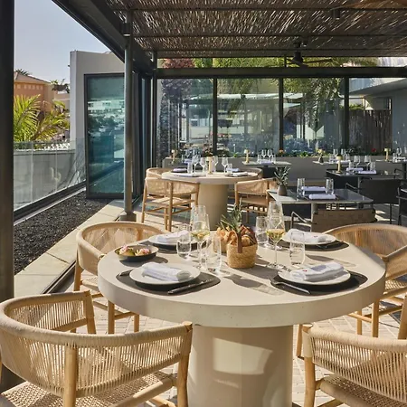 Royal Hideaway Corales Отель